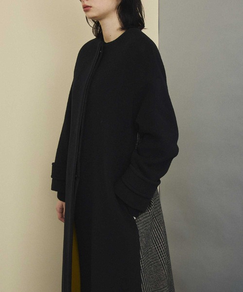 UNITED TOKYO（ユナイテッドトウキョウ）の「バックチェックコート（チェスターコート・レディース・ブラック/グレイッシュベージュ/カーキ・0）」の20枚目の写真