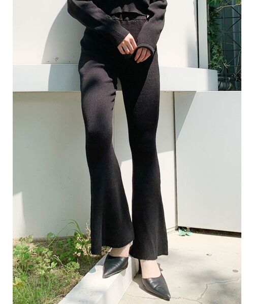 GYDA（ジェイダ）の「H/Wリブニットフレアパンツ（その他パンツ・レディース・ブラック/ベージュ/グリーン・FREE）」の2枚目の写真