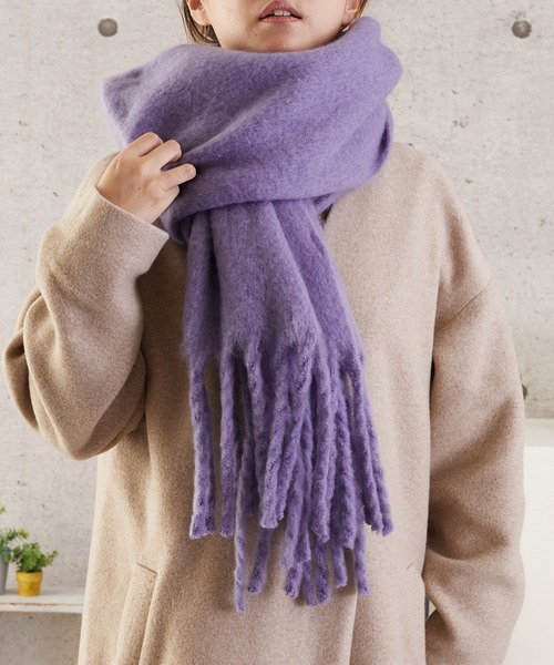 Mayree（メイリー）の「【urge select】ボリューム フリンジ マフラー（マフラー・レディース・ブラック/ベージュ/パープル/ブラウン/オリーブ/ブルー/アイボリー/ミント/モカ/ピンクベージュ/グレイッシュベージュ/ライトブルー/オフホワイト/ピンク/グリーン/その他1/その他2/その他3/レッド/その他5/ベビーピンク/その他6/その他7/その他9/その他10/その他11/その他12/その他13/その他4/その他15/ロイヤルブルー/ライトベージュ/その他16/その他8/グレー/その他14/コーラルピンク・FREE）」の16枚目の写真