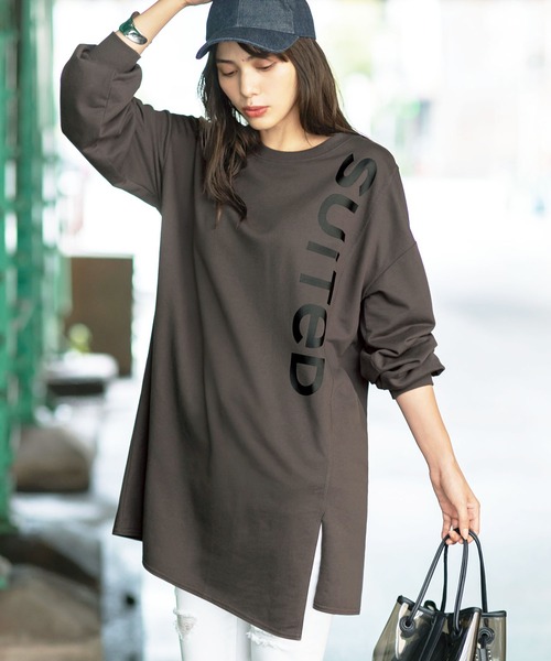GeeRA(ジーラ)の「ロゴデザインチュニック(Tシャツ/カットソー・レディース・チャコール/サンドグレー/ブラック・LARGE/X-LARGE/MEDIUM)」の3枚目の写真