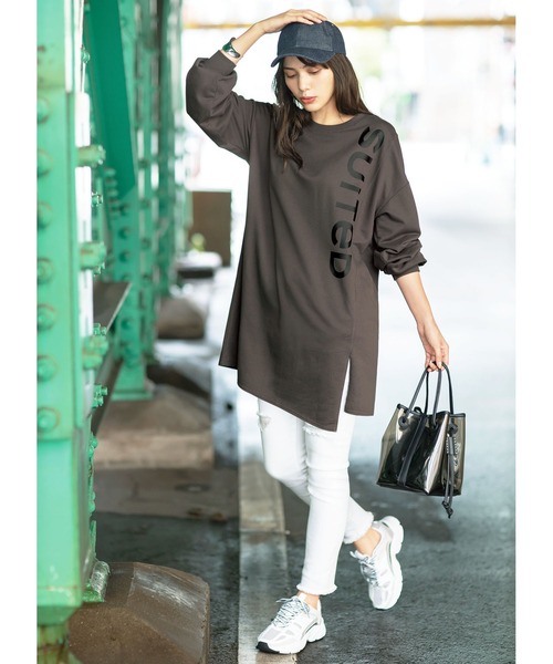 GeeRA(ジーラ)の「ロゴデザインチュニック(Tシャツ/カットソー・レディース・チャコール/サンドグレー/ブラック・LARGE/X-LARGE/MEDIUM)」の9枚目の写真