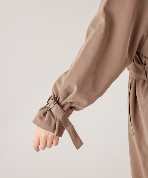 natural couture（ナチュラルクチュール）の「【WEB限定カラー有り】キャンディースリーブロングトレンチコート（トレンチコート・レディース・ベージュ/カーキ/モカ/グレイッシュベージュ・FREE）」の10枚目の写真