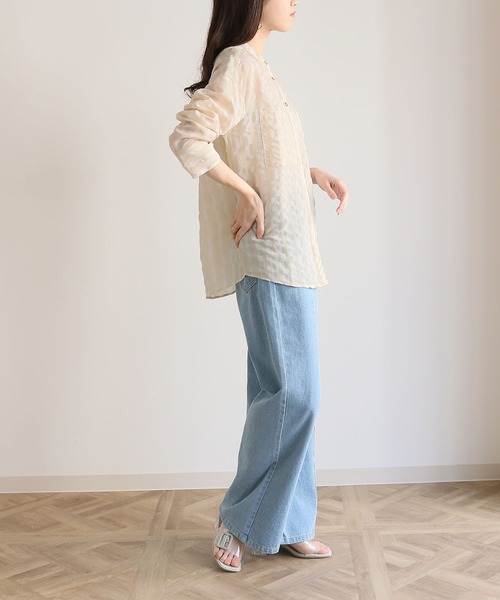 HER CLOSET（ハークローゼット）の「【shemoshelly】バンドカラーワッシャーストライプシアーシャツ（シャツ/ブラウス・レディース・アイボリー/グレイッシュベージュ・M）」の13枚目の写真