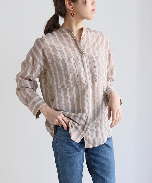 HER CLOSET（ハークローゼット）の「【shemoshelly】バンドカラーワッシャーストライプシアーシャツ（シャツ/ブラウス・レディース・アイボリー/グレイッシュベージュ・M）」の11枚目の写真