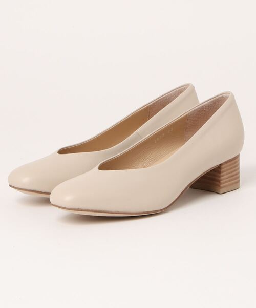 MARGARET HOWELL idea（マーガレット・ハウエルアイデア）の「プレーンパンプス（パンプス・レディース・ベージュ/ブラック/ダークベージュ/ベージュ系その他/サンドベージュ/ベージュ系その他7・23.0cm/24.0cm/24.5cm/22.5cm/22.0cm/23.5cm）」の4枚目の写真