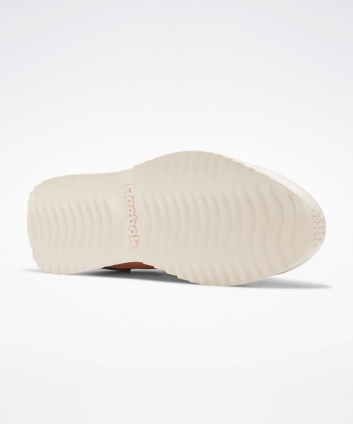 Reebok(リーボック)の「ロイヤル グライド リップル ダブル / Royal Glide Ripple Double(スニーカー・レディース・ピンクベージュ・22.5cm/23.5cm/26.5cm/27.5cm/24.0cm/26.0cm/27.0cm/28.0cm/23.0cm/22.0cm/24.5cm/25.0cm/25.5cm)」の3枚目の写真