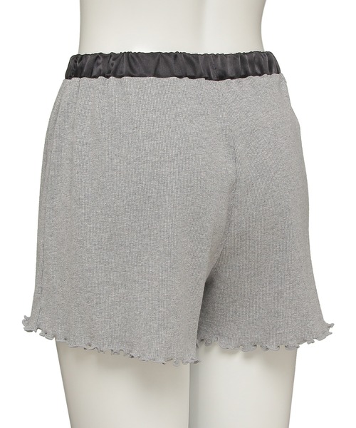 Chut！ INTIMATES（シュットインティメイツ）の「【ベイカー恵利沙コラボ】フレアパンツ (C347)（ルームウェア/パジャマ・レディース・ライトグレー/ブラック・M/L）」の4枚目の写真