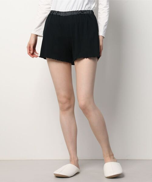 Chut！ INTIMATES（シュットインティメイツ）の「【ベイカー恵利沙コラボ】フレアパンツ (C347)（ルームウェア/パジャマ・レディース・ライトグレー/ブラック・M/L）」の16枚目の写真