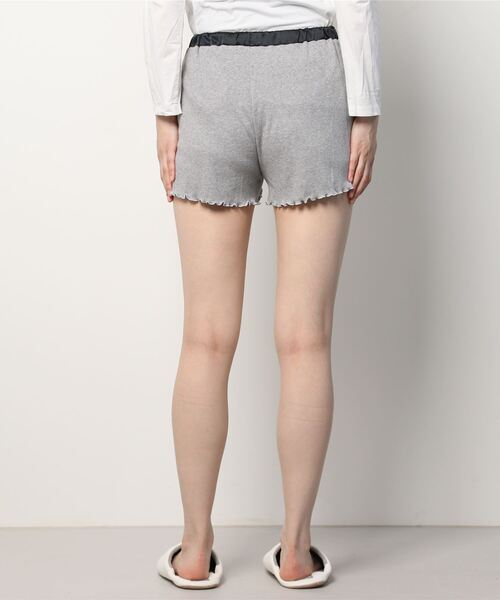 Chut！ INTIMATES（シュットインティメイツ）の「【ベイカー恵利沙コラボ】フレアパンツ (C347)（ルームウェア/パジャマ・レディース・ライトグレー/ブラック・M/L）」の19枚目の写真