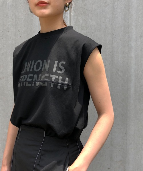 &g'aime（アンジェム）の「【&g'aime】ロゴ×刺繍プリントTシャツ