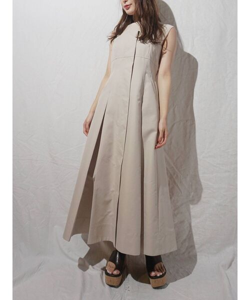 MERCURYDUO（マーキュリーデュオ）の「シャンブレーフレアジャンスカ（ワンピース・レディース・ベージュ/カーキ・SMALL/MEDIUM）」の12枚目の写真