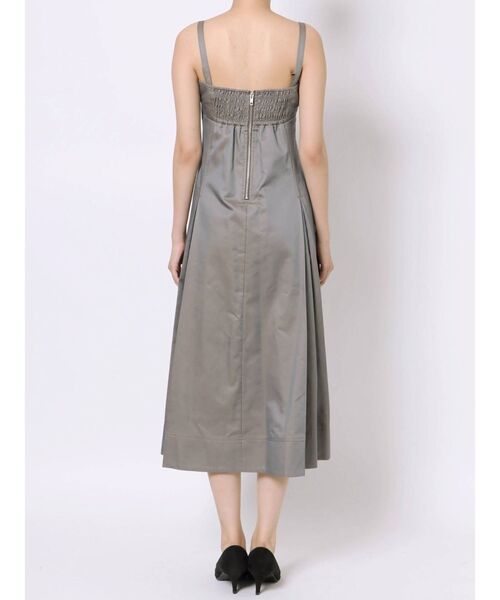 MERCURYDUO（マーキュリーデュオ）の「シャンブレーフレアジャンスカ（ワンピース・レディース・ベージュ/カーキ・SMALL/MEDIUM）」の3枚目の写真