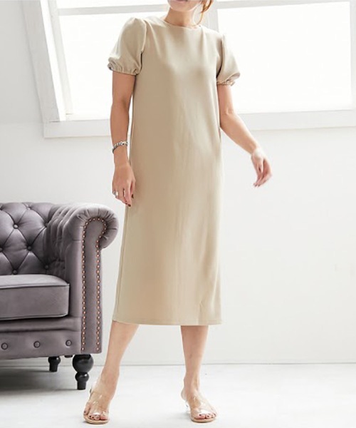 M y u（ミュー）の「バックパールパフスリーブワンピース（ワンピース・レディース・ブラック/ベージュ/オフホワイト/サックスブルー・FREE）」の7枚目の写真