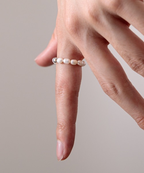 Adoon plain（アドーンプレーン）の「【Adoon plain】パールリング（リング・メンズ・オフホワイト・FREE）」の4枚目の写真