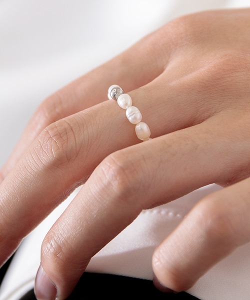 Adoon plain（アドーンプレーン）の「【Adoon plain】パールリング（リング・メンズ・オフホワイト・FREE）」の7枚目の写真