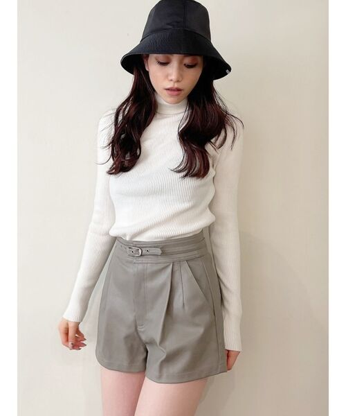 GYDA（ジェイダ）の「リブタートルニットTOPS（ニット/セーター・レディース・ブラック/ベージュ/オフホワイト・FREE）」の4枚目の写真