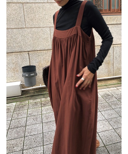 ulu（ウル）の「Cotton wide silhouette allinone（つなぎ/オールインワン・レディース・ブラック/ベージュ/ブラウン・FREE）」の5枚目の写真