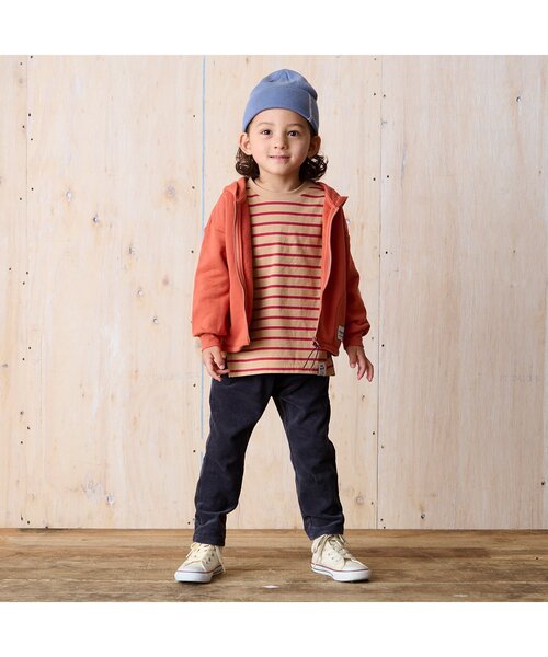 BREEZE（ブリーズ）の「ボーダーTシャツ（Tシャツ/カットソー・キッズ・レインボー/ベージュ/ネイビー/ブラック・110/130/140/150/100/120/90/80）」の5枚目の写真