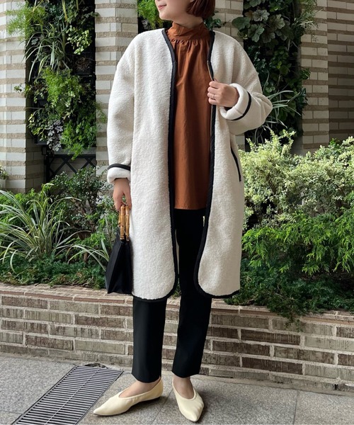 RIVE DROITE（リヴドロワ）の「お出かけが楽しくなるカジュアルコート　ライフエンジョイショッピングボアコート（ノーカラーコート・レディース・オフホワイト/モカ・FREE）」の17枚目の写真