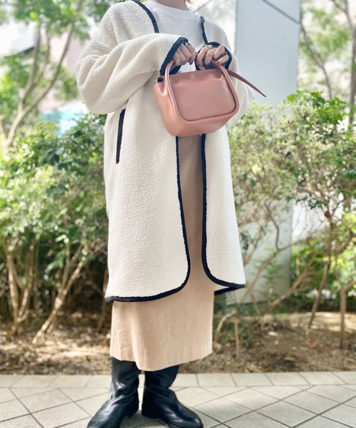 RIVE DROITE（リヴドロワ）の「お出かけが楽しくなるカジュアルコート　ライフエンジョイショッピングボアコート（ノーカラーコート・レディース・オフホワイト/モカ・FREE）」の22枚目の写真