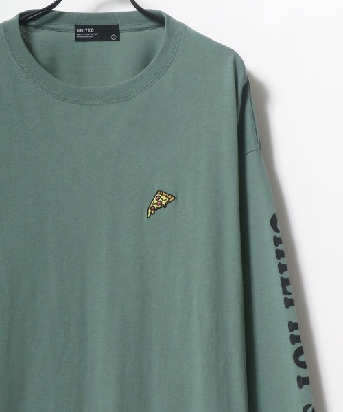 Lazar（ラザル）の「Pizza ＆ Hamburger 別注 ビッグシルエット ワンポイント 刺繍 袖プリント ロングスリーブTシャツ（Tシャツ/カットソー・メンズ・ホワイト/ブラック/ベージュ/ブルー/グリーン/ホワイト系その他/ブラック系その他/ブルーグリーン・LL/M/L）」の2枚目の写真