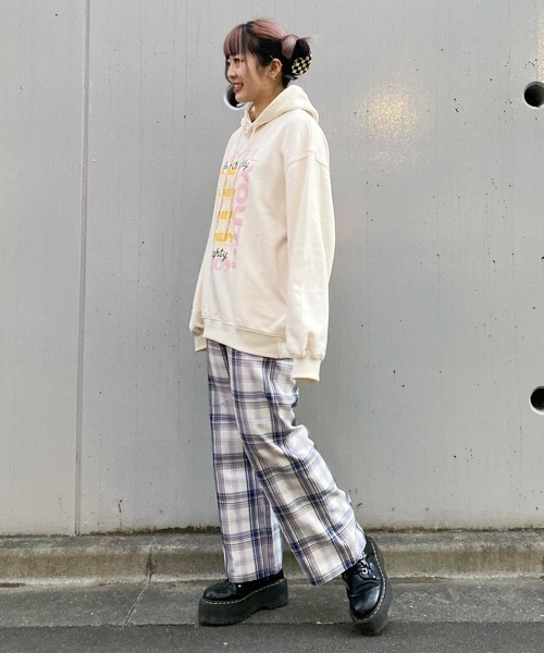 Candy Stripper（キャンディストリッパー）の「PLAYFUL SWEAT HOODIE（パーカー・レディース・ライトブルー/ブラック/アイボリー/ピンク・2）」の19枚目の写真