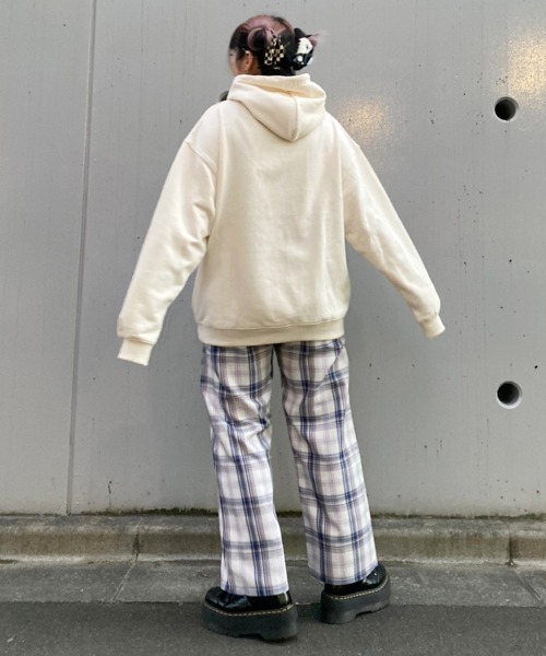 Candy Stripper（キャンディストリッパー）の「PLAYFUL SWEAT HOODIE（パーカー・レディース・ライトブルー/ブラック/アイボリー/ピンク・2）」の20枚目の写真