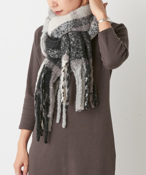 Omekashi（オメカシ）の「リサイクルチェックストール（マフラー・レディース・ブルー/グレー・FREE）」の4枚目の写真