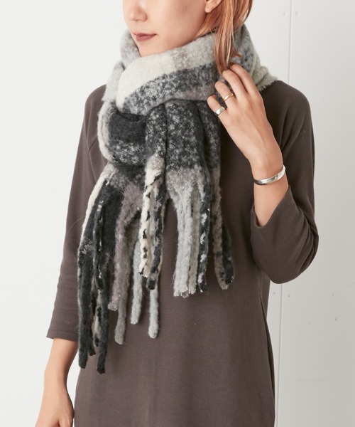 Omekashi（オメカシ）の「リサイクルチェックストール（マフラー・レディース・ブルー/グレー・FREE）」の3枚目の写真