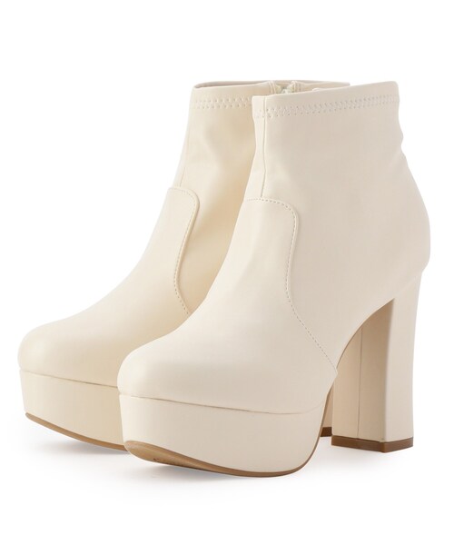 cs T&P(シーエスティーアンドピー)の「【残りわずか】厚底チャンキーヒールストレッチショートブーツ(ブーツ・レディース・アイボリー/ブラック/ブラック系・S/M/L/LL)」の4枚目の写真
