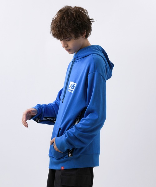 NEW BALANCE(ニューバランス)の「NB Essentials ID スウェットフーディー(パーカー・メンズ・ブルー/ブラック/イエロー・SMALL/X-LARGE/LARGE/XX-LARGE/MEDIUM)」の8枚目の写真