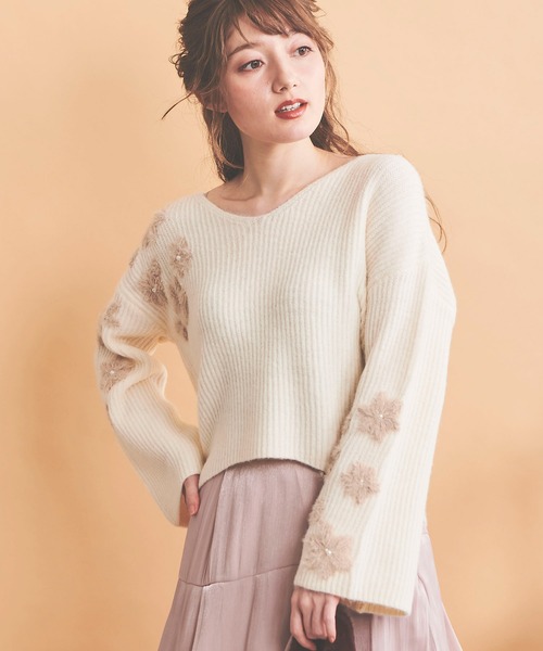 NOELA（ノエラ）の「フラッフィーフラワーニット（ニット/セーター・レディース・オフホワイト/グレー/ピンク・フリー）」の11枚目の写真