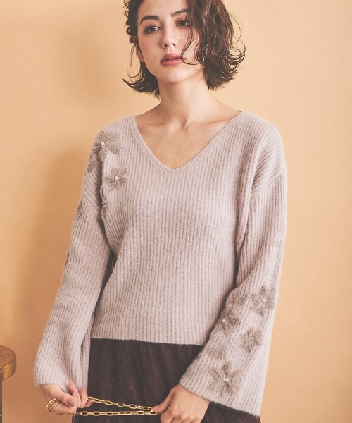 NOELA（ノエラ）の「フラッフィーフラワーニット（ニット/セーター・レディース・オフホワイト/グレー/ピンク・フリー）」の15枚目の写真