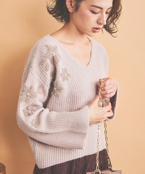 NOELA（ノエラ）の「フラッフィーフラワーニット（ニット/セーター・レディース・オフホワイト/グレー/ピンク・フリー）」の16枚目の写真