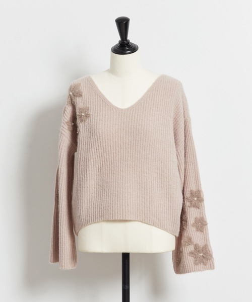 NOELA（ノエラ）の「フラッフィーフラワーニット（ニット/セーター・レディース・オフホワイト/グレー/ピンク・フリー）」の22枚目の写真