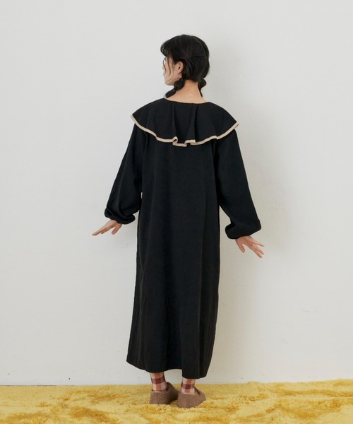 MERLOT(メルロー)の「ビッグピエロ襟ワンピース(ワンピース・レディース・ブラック/カーキ・FREE)」の7枚目の写真