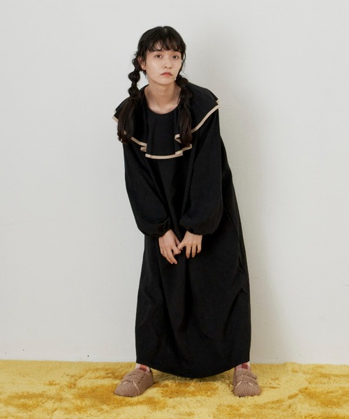 MERLOT(メルロー)の「ビッグピエロ襟ワンピース(ワンピース・レディース・ブラック/カーキ・FREE)」の4枚目の写真