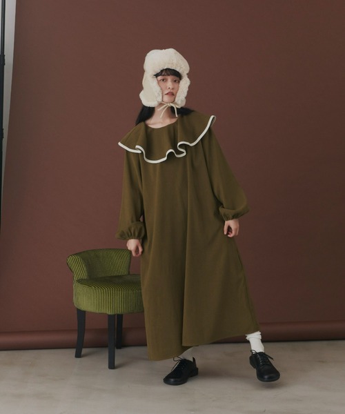 MERLOT(メルロー)の「ビッグピエロ襟ワンピース(ワンピース・レディース・ブラック/カーキ・FREE)」の16枚目の写真