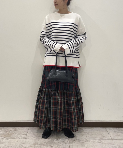 AS KNOW AS PINKY（アズノゥアズピンキー）の「裾ちょびイロ ボーダープルオーバー（ニット/セーター・レディース・ホワイト×ネイビー/ネイビー×ホワイト/ブラウン系・FREE）」の8枚目の写真