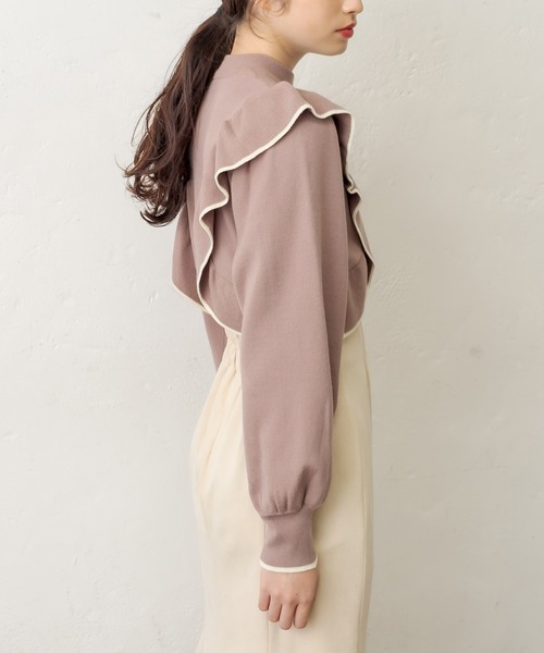 OLIVE des OLIVE(オリーブデオリーブ)の「後ろ姿も抜かりない可愛いフリルニット(ニット/セーター・レディース・オフホワイト/ブラック/ライトブラウン・FREE)」の14枚目の写真