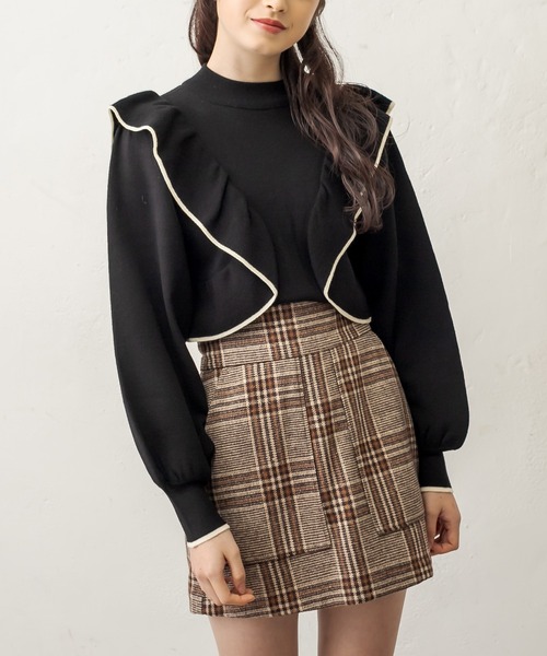 OLIVE des OLIVE(オリーブデオリーブ)の「後ろ姿も抜かりない可愛いフリルニット(ニット/セーター・レディース・オフホワイト/ブラック/ライトブラウン・FREE)」の19枚目の写真