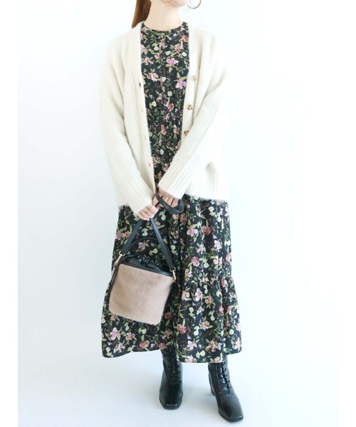 Te chichi TERRASSE(テチチテラス)の「【日比谷花壇コラボ】ティアードワンピース(ワンピース・レディース・グリーン/ブラック/ベージュ・フリ-)」の2枚目の写真