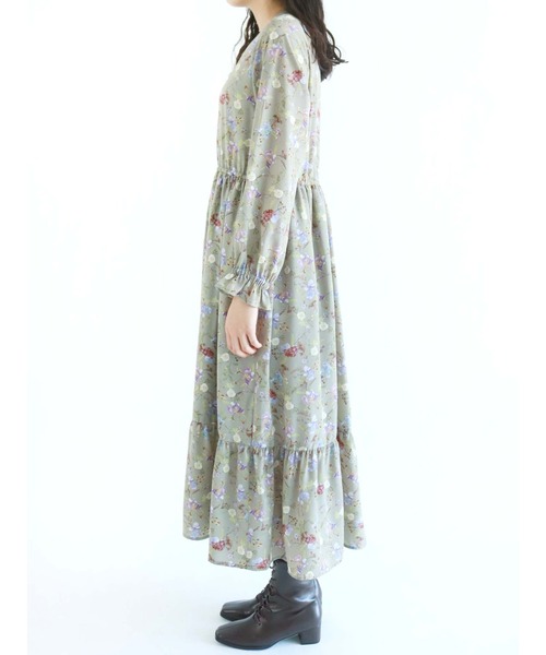 Te chichi TERRASSE(テチチテラス)の「【日比谷花壇コラボ】ティアードワンピース(ワンピース・レディース・グリーン/ブラック/ベージュ・フリ-)」の6枚目の写真