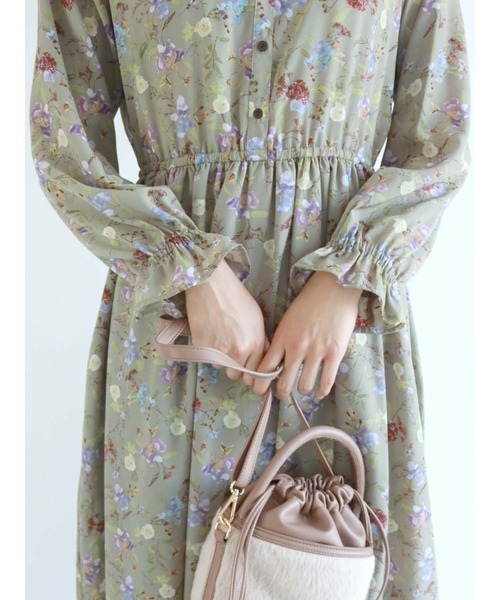 Te chichi TERRASSE(テチチテラス)の「【日比谷花壇コラボ】ティアードワンピース(ワンピース・レディース・グリーン/ブラック/ベージュ・フリ-)」の10枚目の写真