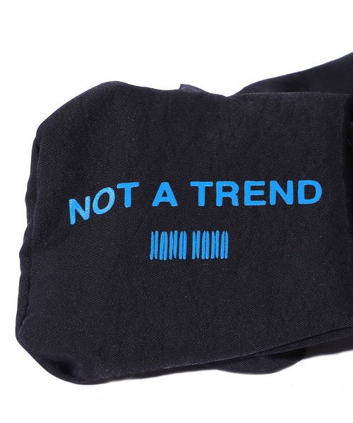 NaNa-NaNa(ナナナナ)の「nana-nana/ナナナナ NOT A TREND A5 ハンドバッグ カラーバッグ ミニバッグ A5サイズ トートバッグ エコバッグ(ハンドバッグ・メンズ・ホワイト/ブラック/グリーン/オレンジ/ライトピンク/ミント/レッド/ブルー・ONE SIZE)」の12枚目の写真