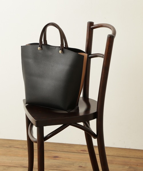 N.(N. Natural Beauty Basic)(エヌエヌナチュラルビューティーベーシック)の「◆サイドカラーリングトートバッグ(トートバッグ・レディース・ベージュ/ブラック/ホワイト/ブラック系その他・フリ-)」の4枚目の写真