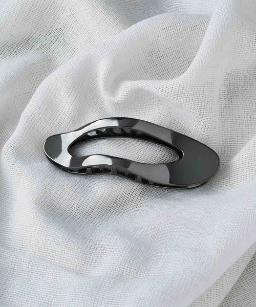 GOLDY（ゴールディ）の「スィック ウェーブ ライン ヘアー クリップ（バレッタ/ヘアクリップ・レディース・シルバー/ゴールド/シルバー系その他/ゴールド系その他/ブラック・FREE）」の2枚目の写真