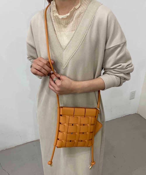 CAPRICIEUX LE'MAGE（カプリシューレマージュ）の「メッシュスマホマルチショルダーバッグ（ショルダーバッグ・レディース・アイボリー/オレンジ/ブラック・FREE）」の11枚目の写真