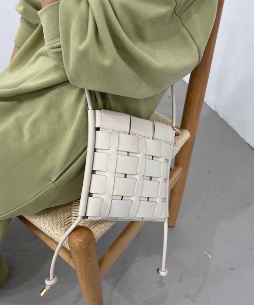 CAPRICIEUX LE'MAGE（カプリシューレマージュ）の「メッシュスマホマルチショルダーバッグ（ショルダーバッグ・レディース・アイボリー/オレンジ/ブラック・FREE）」の16枚目の写真