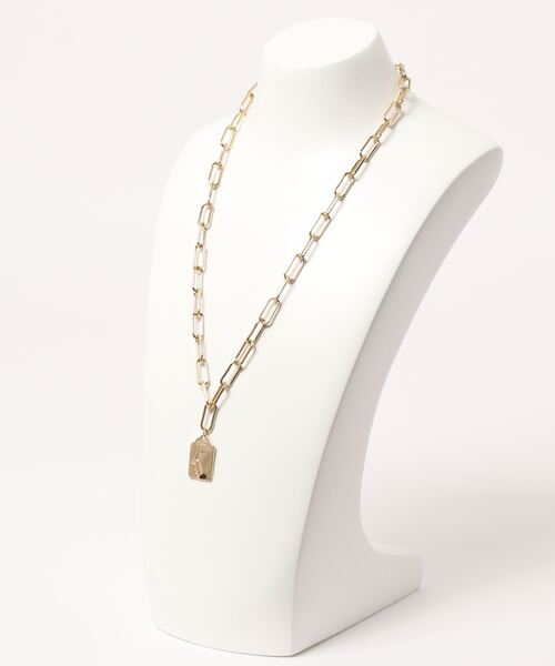 SPINNS（スピンズ）の「【2本セットアイテム】パール×プレートモチーフ3連チェーンネックレス（ネックレス・レディース・シルバー/ゴールド・ONESIZE）」の3枚目の写真